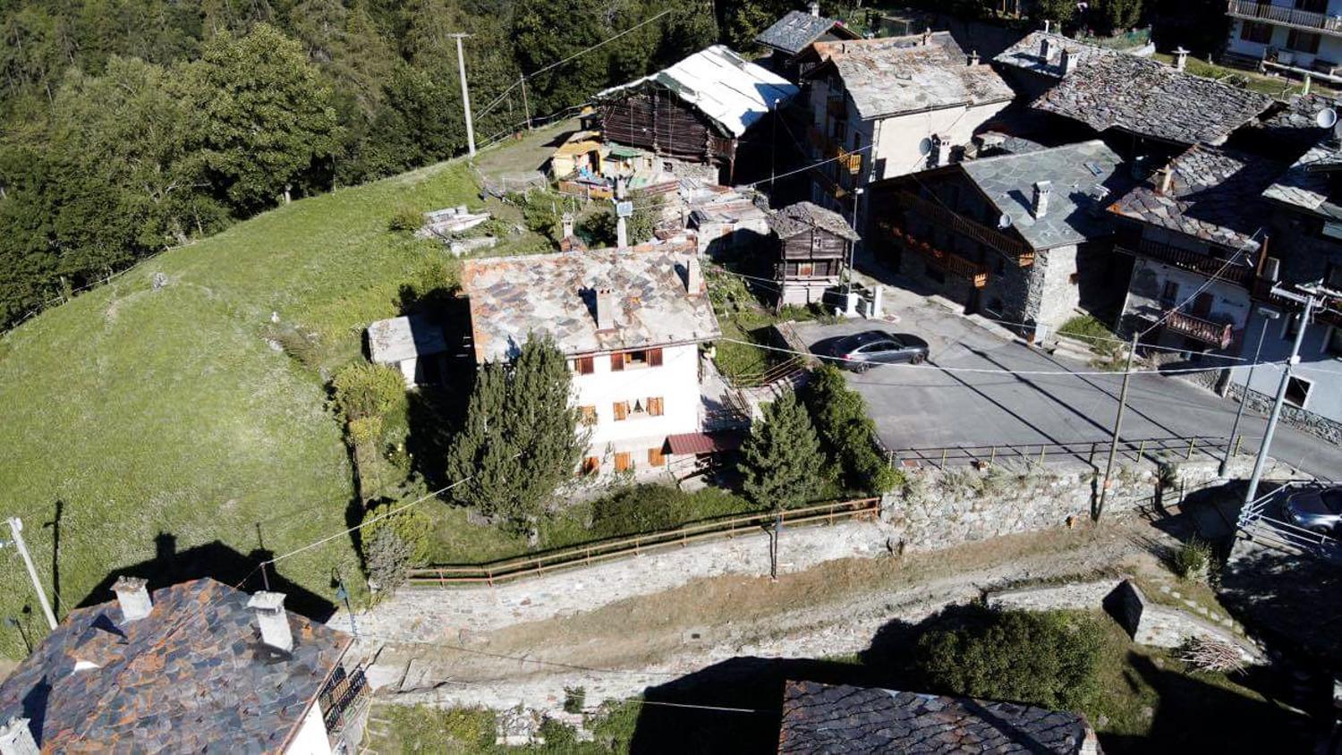 Relax & Sports -Cervinia- Maison Valtournenche Extérieur photo